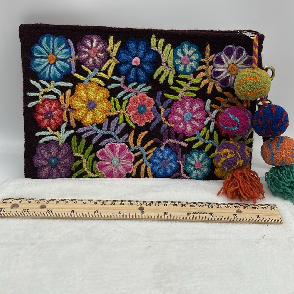 Peruvian Hand Bag Embroidered by Hand Multi-Colored The Andean Community - Picture 2 of 8